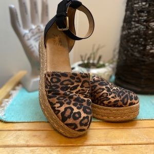 Leopard 🐆 print wedges!